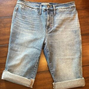 Madewell: Light wash (combo short/capri)